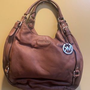 Micheal kors purse.